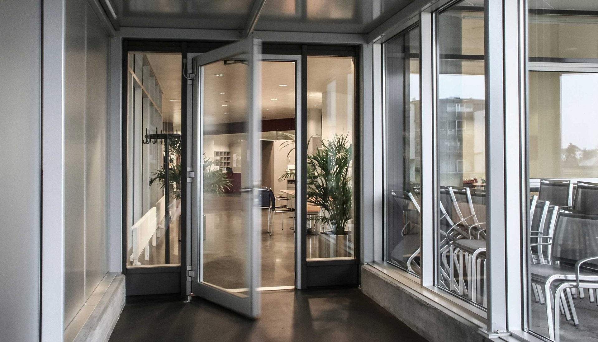 Hotel mit einer automatischen FD20 Drehflügeltür